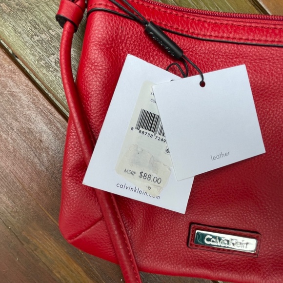 Calvin Klein NEW Red small holiday leather purse 8" wide 6" tall - Picture 4 of 7